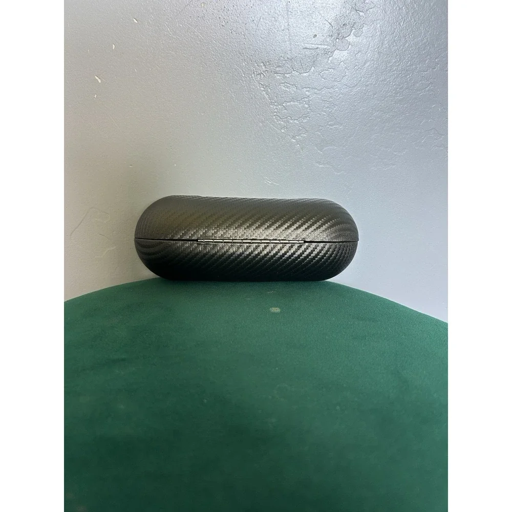 Oakley Rare Carbon Fiber Pattern Clamshell Case